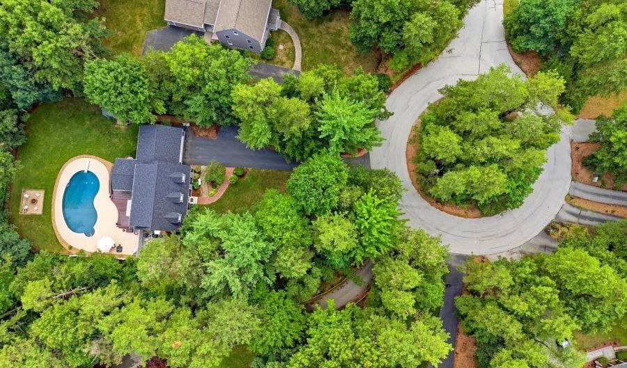19 Tamarack Ln, Amherst, NH 03031 - 4 Beds, 4 Bath