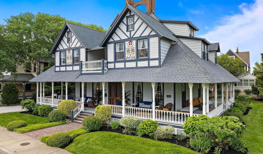 123 CORAL St, Beach Haven, NJ 08008 - 8 Beds, 6 Bath