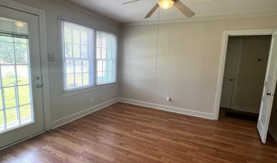 1693 Vine St, Biloxi, MS 39531 - 3 Beds, 1 Bath