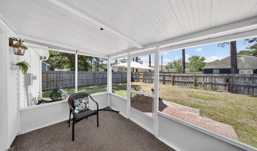 106 OKLAHOMA Cir, Adel, GA 31620 - 3 Beds, 2 Bath