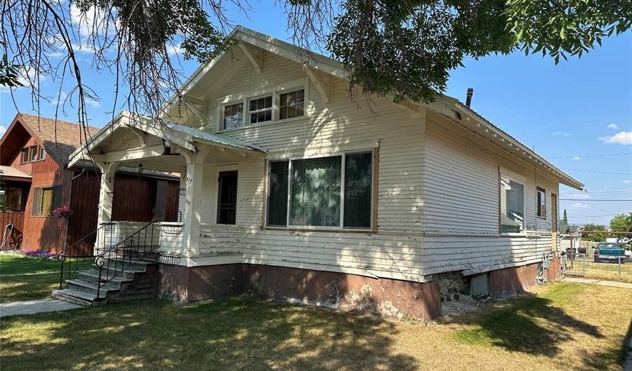 417 Walnut St, Anaconda, MT 59711 - 3 Beds, 1 Bath