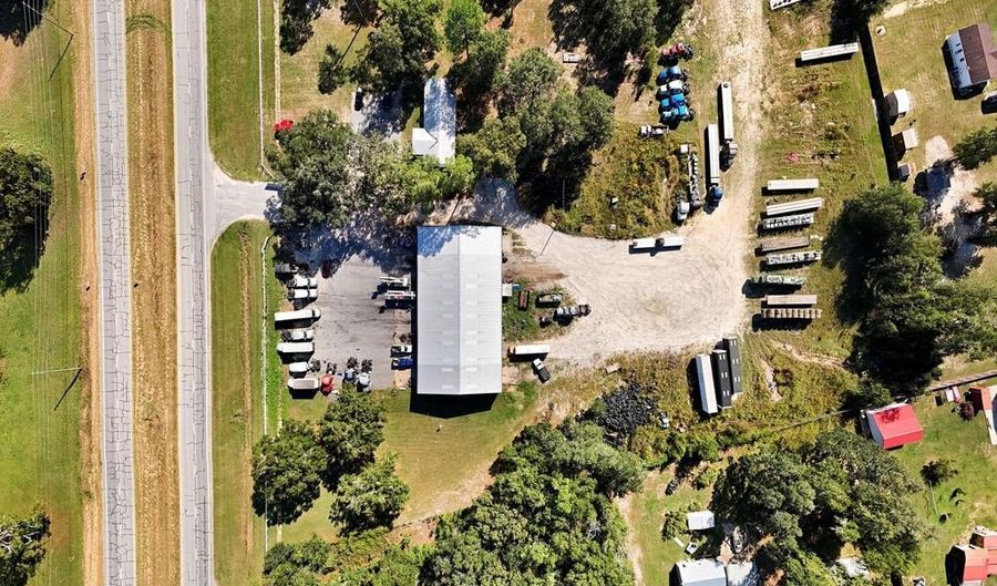 2519 Dothan Rd, Bainbridge, GA 39817 - 1 Beds, 3 Bath