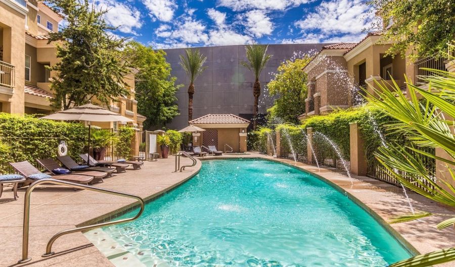 121 N CALIFORNIA St 7, Chandler, AZ 85225 - 3 Beds, 3 Bath