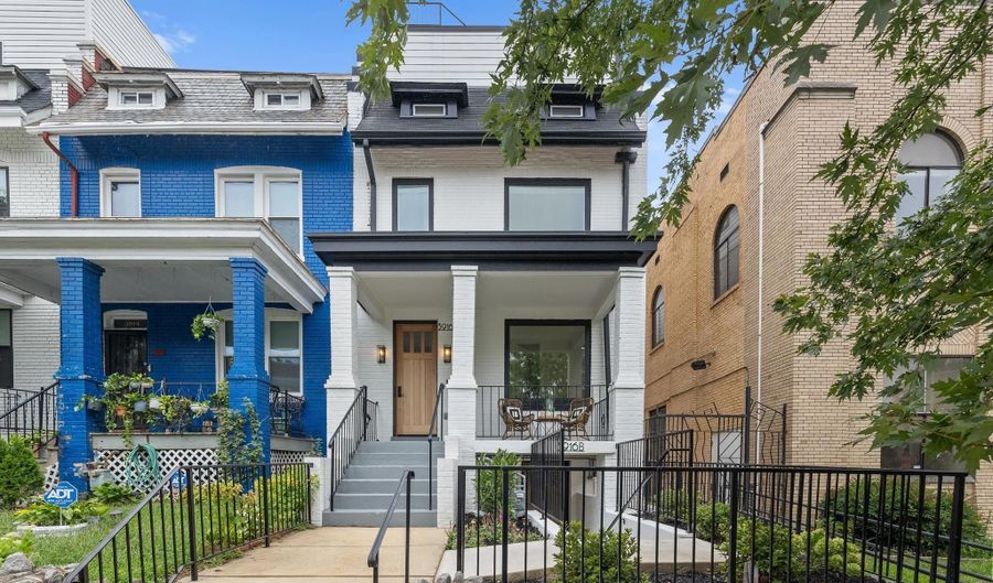 3916 8TH St NW B, Washington, DC 20011 - 3 Beds, 4 Bath