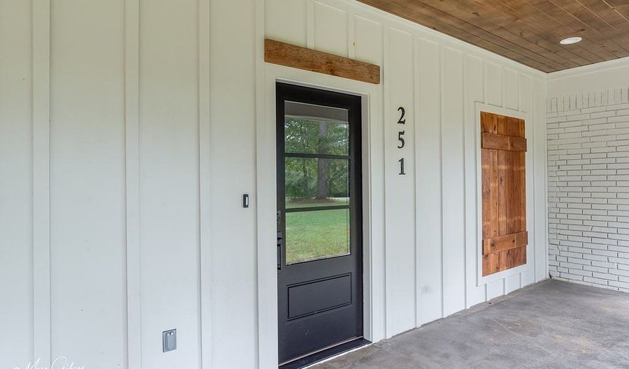 251 Jessie Jones Dr, Benton, LA 71006 - 4 Beds, 3 Bath