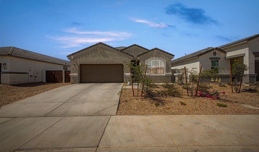 25436 W GRAHAM Trl, Buckeye, AZ 85326 - 4 Beds, 2 Bath