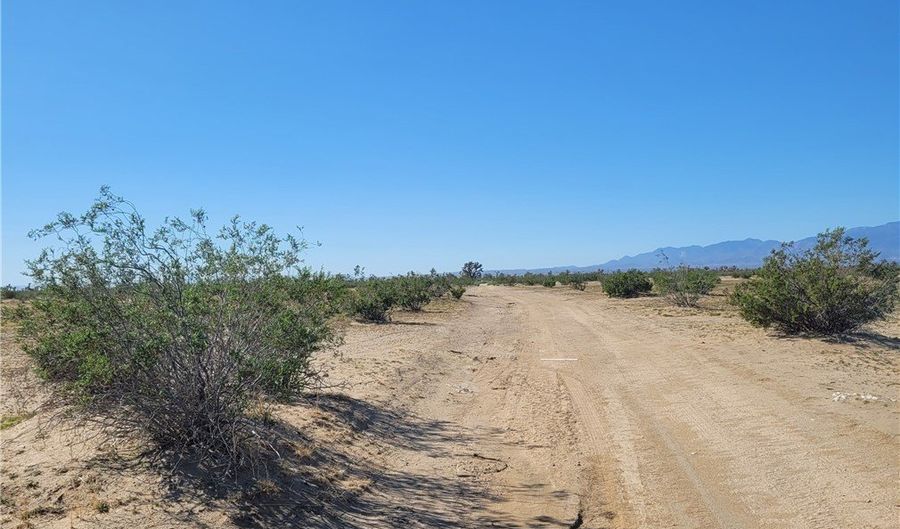800 Vinton Rd, Adelanto, CA 92301 - 0 Beds, 0 Bath