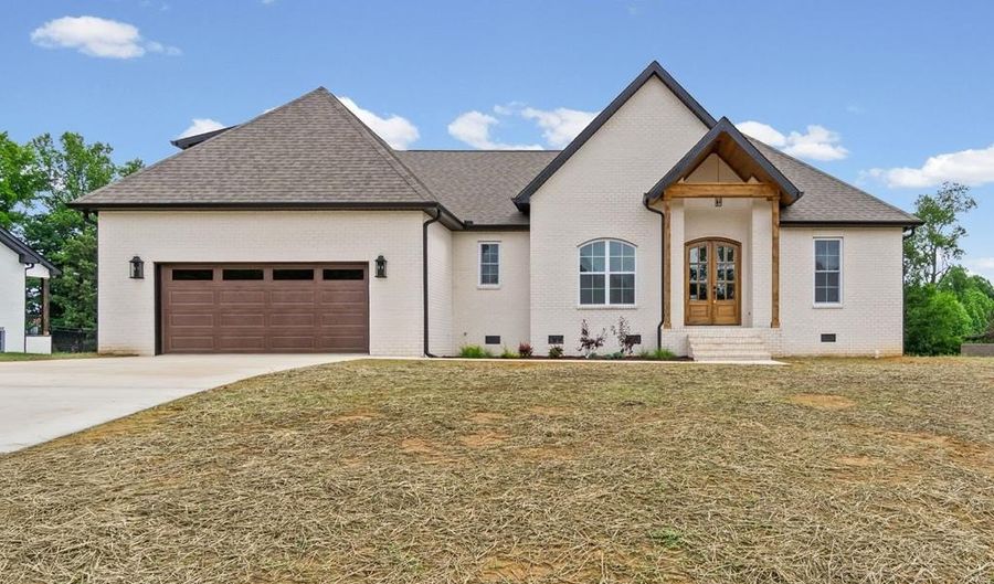 7161 Honeysuckle Trl, Baxter, TN 38544 - 3 Beds, 3 Bath