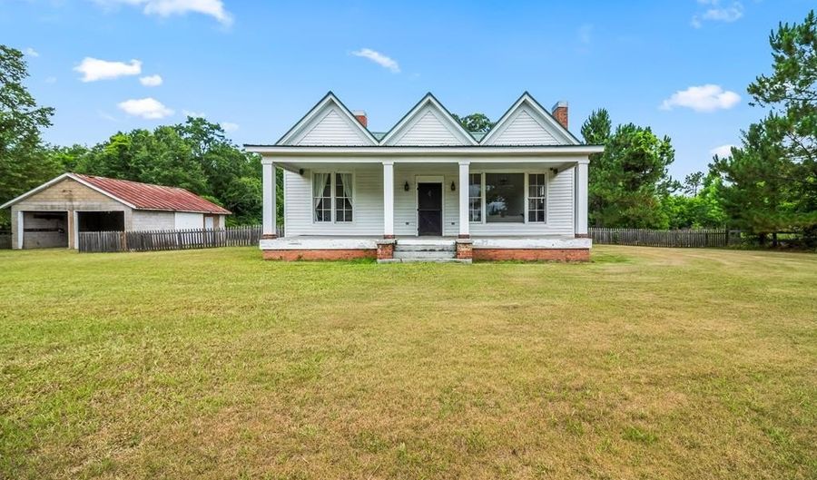 5606 Rocky Creek Rd, Ashford, AL 36312 - 3 Beds, 3 Bath