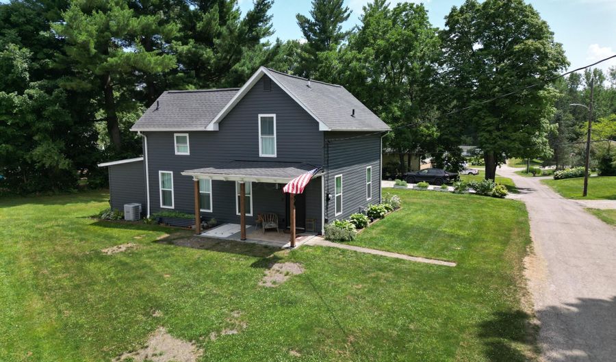 74 S Liberty St, Alexandria, OH 43001 - 2 Beds, 2 Bath