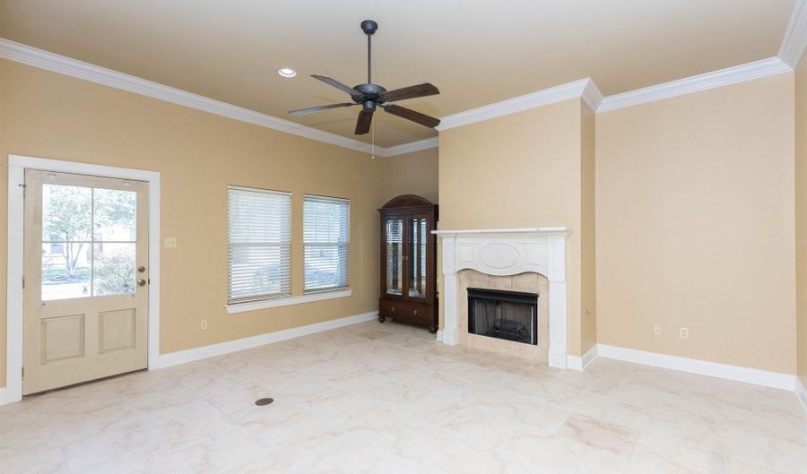 9320 Boone Dr, Baton Rouge, LA 70810 - 3 Beds, 2 Bath