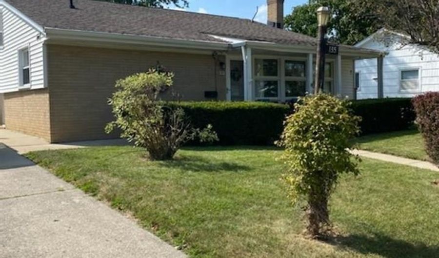 135 Canterbury, Adrian, MI 49221 - 3 Beds, 2 Bath