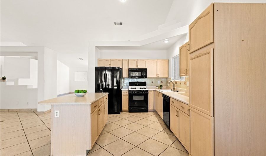 136 Westin Ln, Henderson, NV 89002 - 3 Beds, 2 Bath