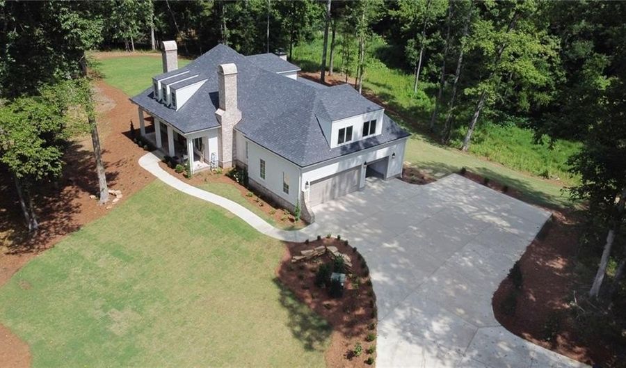 801 KENTWOOD Dr, Auburn, AL 36830 - 5 Beds, 5 Bath