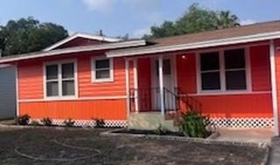 1358 Oak Park Dr, Aransas Pass, TX 78336 - 3 Beds, 1 Bath