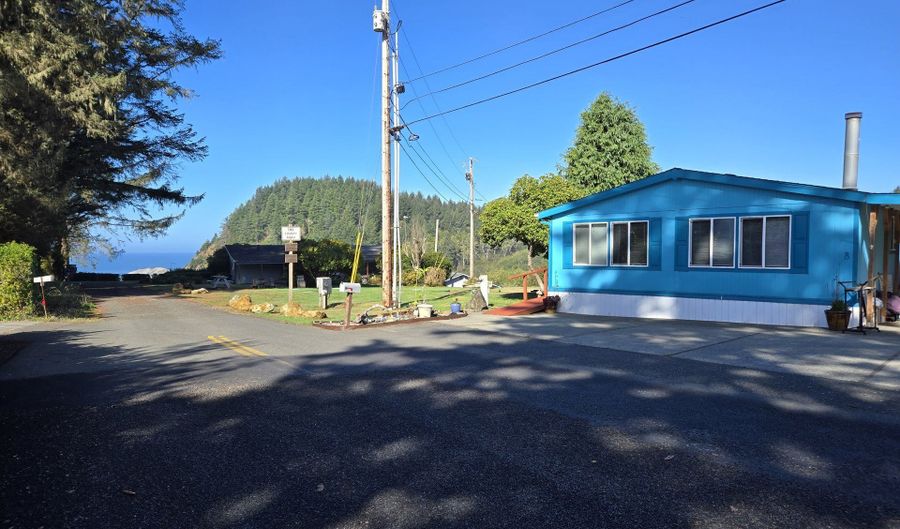 96465 COVERDELL Rd 8, Brookings, OR 97415 - 3 Beds, 2 Bath