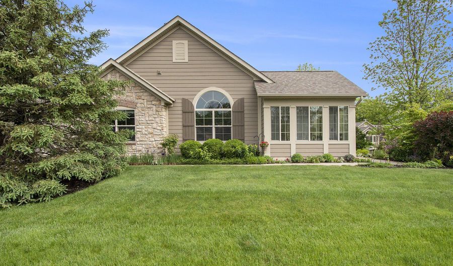 933 Bridge Crest Dr SE, Ada, MI 49301 - 2 Beds, 2 Bath