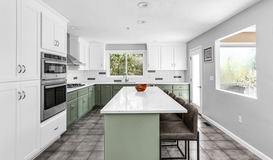1203 Old Bridge Ln 1203, Bellingham, MA 02019 - 2 Beds, 3 Bath