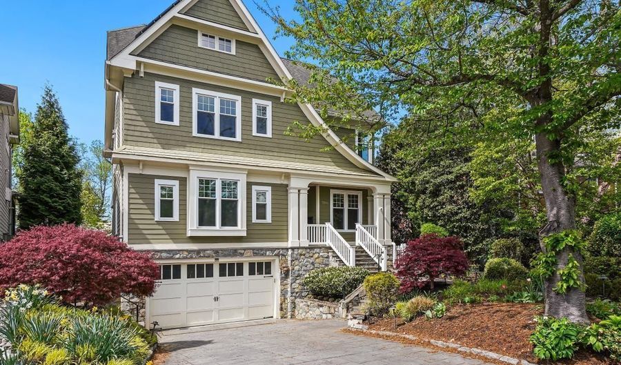 7106 EXETER Rd, Bethesda, MD 20814 - 5 Beds, 6 Bath