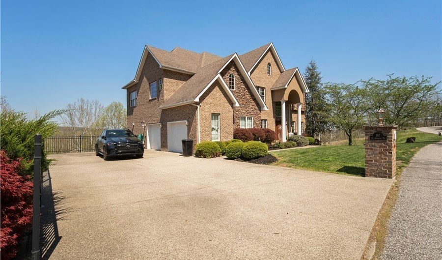 197 Saint Andrews Dr, Barboursville, WV 25504 - 6 Beds, 6 Bath