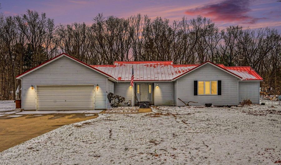 3680 Allegan Dam Rd, Allegan, MI 49010 - 3 Beds, 4 Bath