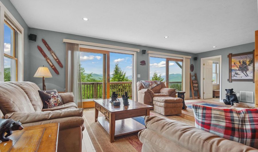 53 Ammonoosuc Dr, Bartlett, NH 03812 - 3 Beds, 4 Bath