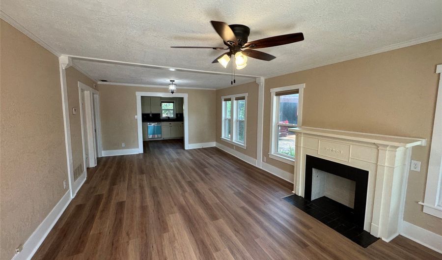 1150 Peach St, Abilene, TX 79602 - 2 Beds, 1 Bath