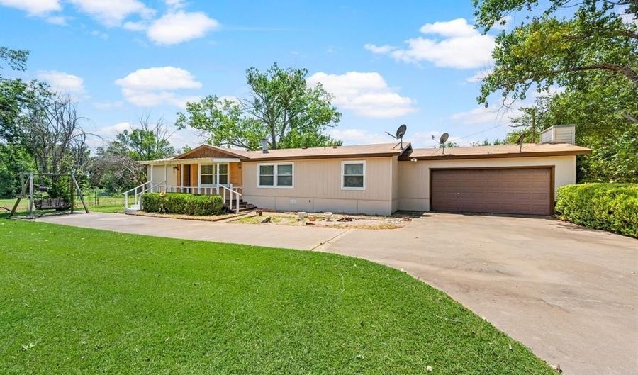 212 H And O Ln, Alvarado, TX 76009 - 3 Beds, 2 Bath