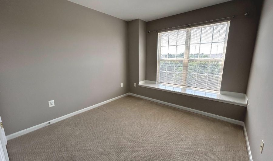 43406 NOTTINGHAM Sq, Ashburn, VA 20147 - 3 Beds, 4 Bath
