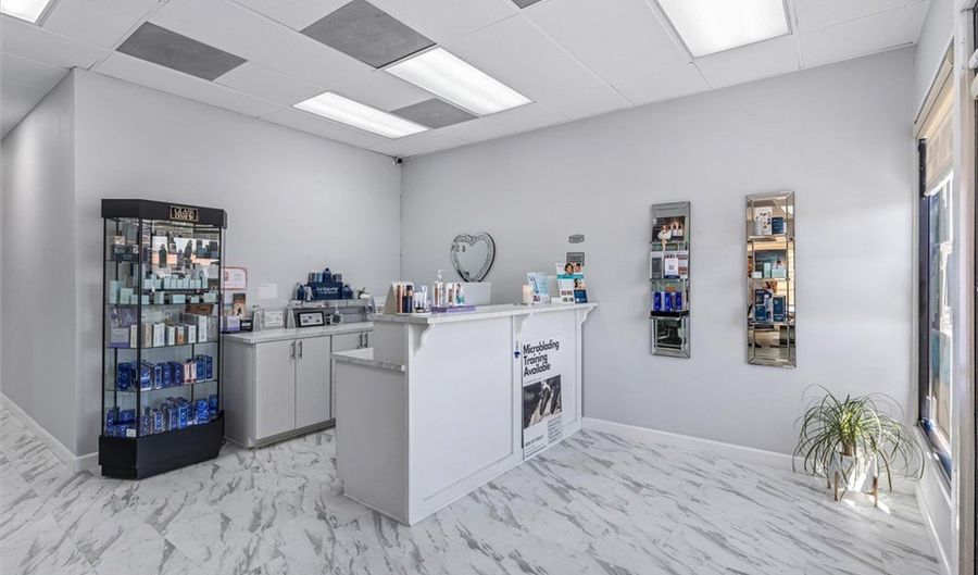 5642-211 E La Palma Ave, Anaheim, CA 92807 - 0 Beds, 0 Bath