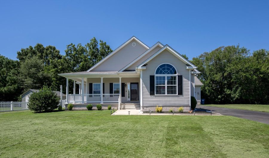10333 STRAWBERRY Pt, Delmar, DE 19940 - 4 Beds, 3 Bath