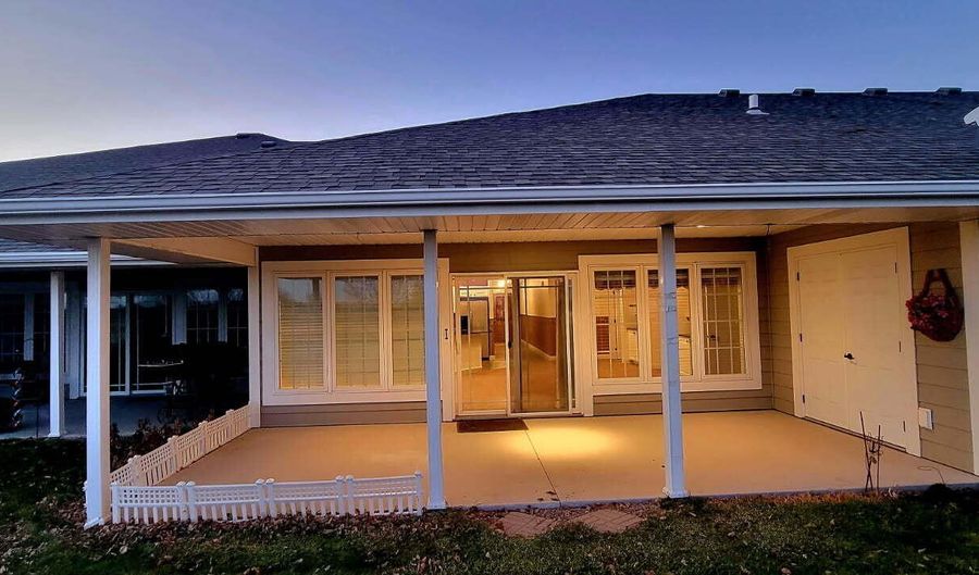 1512 Olive Dr, Aberdeen, SD 57401 - 2 Beds, 2 Bath