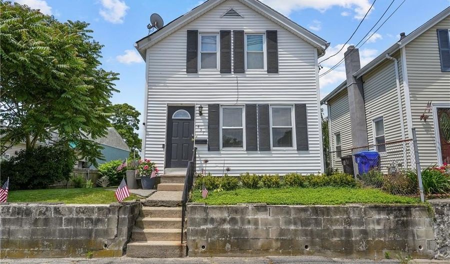 457 Bullocks Point Ave, East Providence, RI 02915 - 3 Beds, 1 Bath