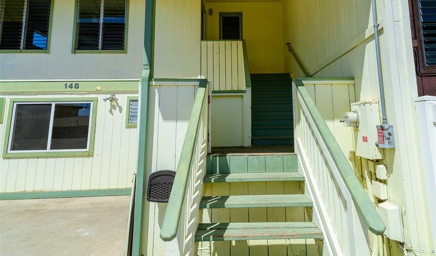 148 HOOMOKU St, Kahului, HI 96732 - 2 Beds, 1 Bath