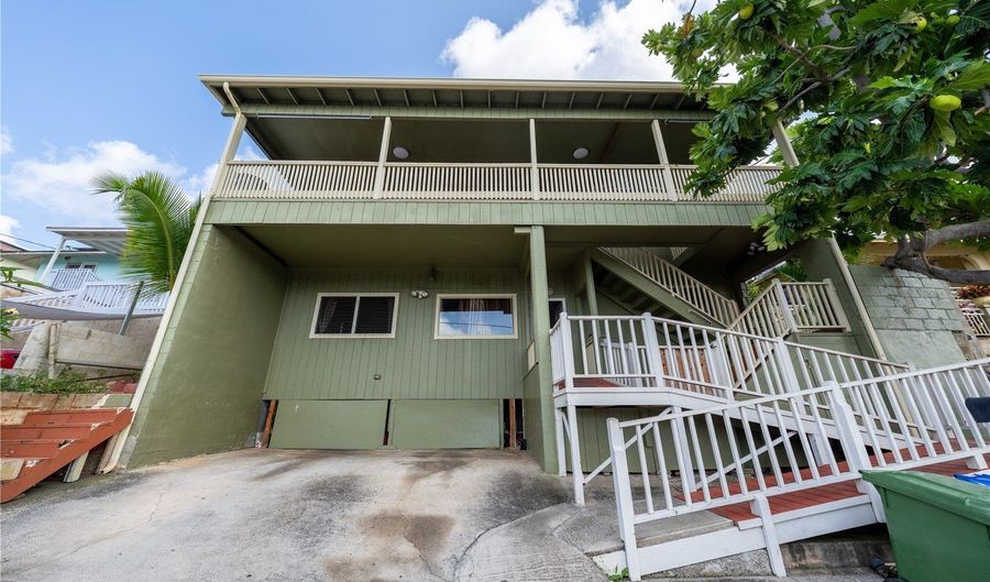 1057 Maluna St, Honolulu, HI 96818 - 8 Beds, 5 Bath