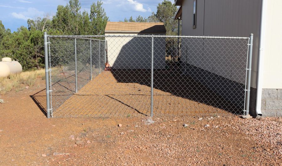 44175 Cattle Dr, Ash Fork, AZ 86320 - 3 Beds, 2 Bath