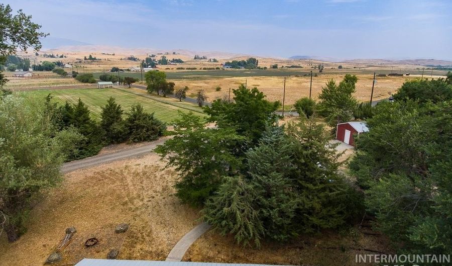 595 Cemetery Rd, Cambridge, ID 83610 - 4 Beds, 3 Bath