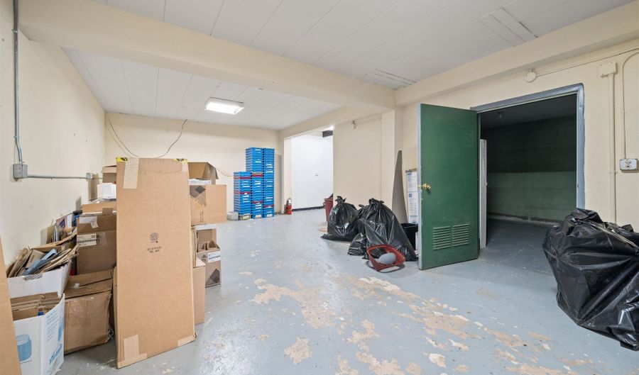 861-863 BROADWAY, Bayonne, NJ 07002 - 0 Beds, 0 Bath