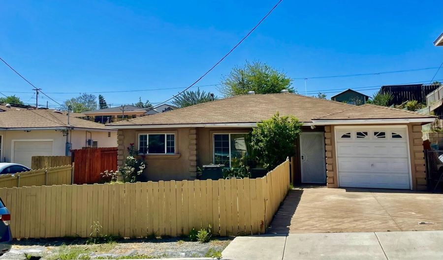 834 Maria Ave, Spring Valley, CA 91977 - 3 Beds, 2 Bath