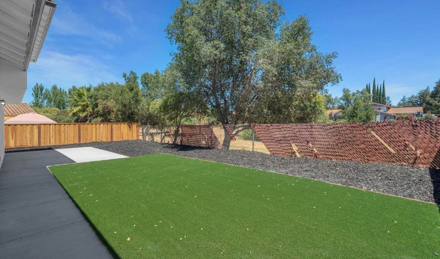 1709 Yellowstone Dr, Antioch, CA 94509 - 4 Beds, 3 Bath