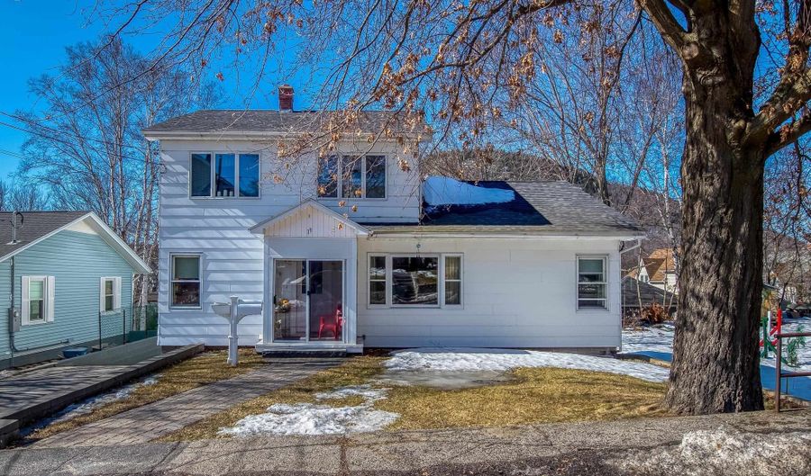 19 Jasper St, Berlin, NH 03570 - 4 Beds, 2 Bath