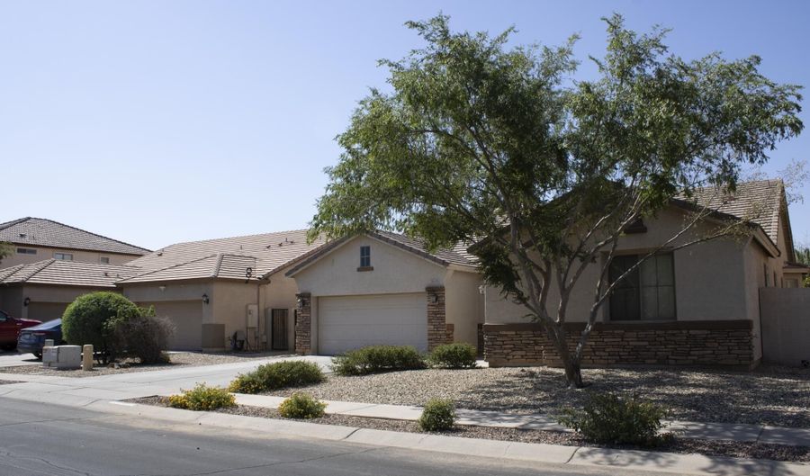 10321 W WINDSOR Ave, Avondale, AZ 85392 - 4 Beds, 2 Bath