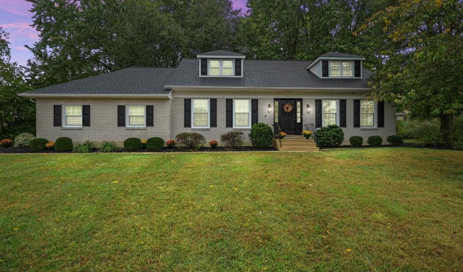 202 CLOVER Dr, Hockessin, DE 19707 - 4 Beds, 3 Bath