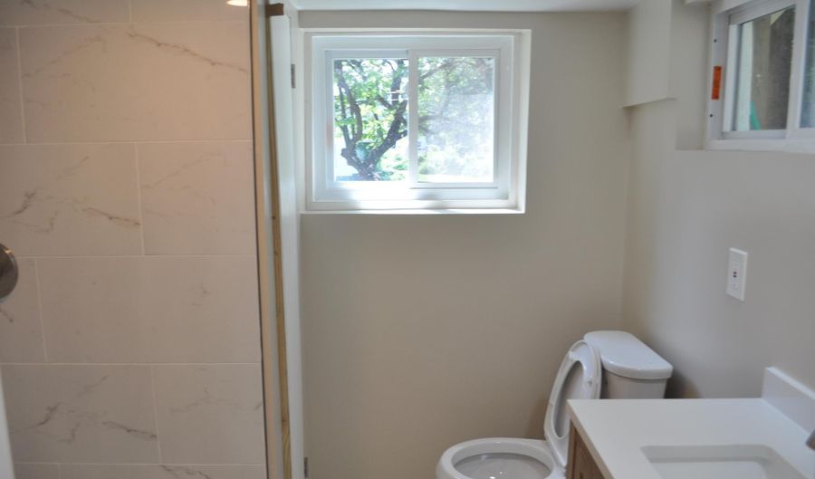 4302 LOCUST Ln, Bethesda, MD 20816 - 3 Beds, 4 Bath