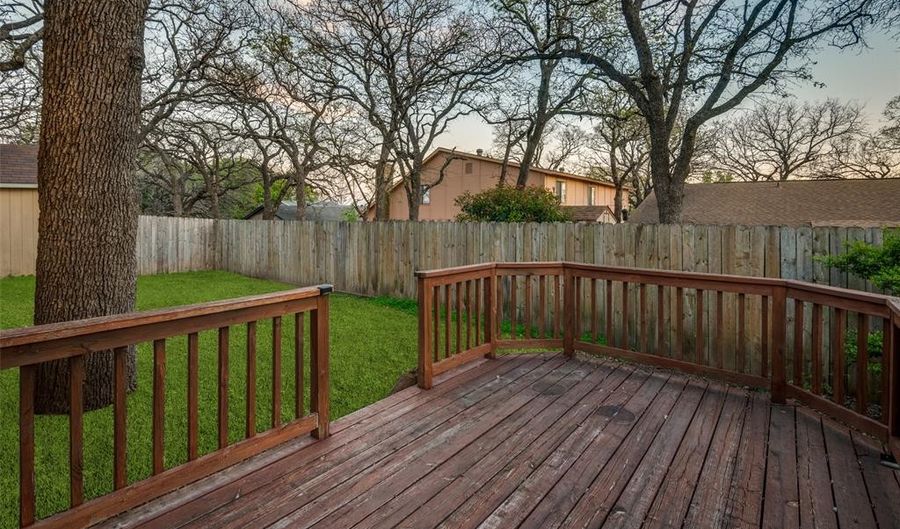 2712 Scenic Hills Dr, Bedford, TX 76021 - 3 Beds, 2 Bath