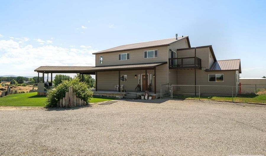 6648 Sundown Cir, Idaho Falls, ID 83402 - 3 Beds, 2 Bath