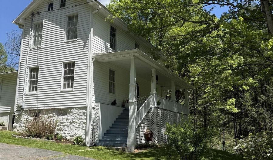 5912 Dunbar Rd, Appalachia, VA 24216 - 3 Beds, 2 Bath