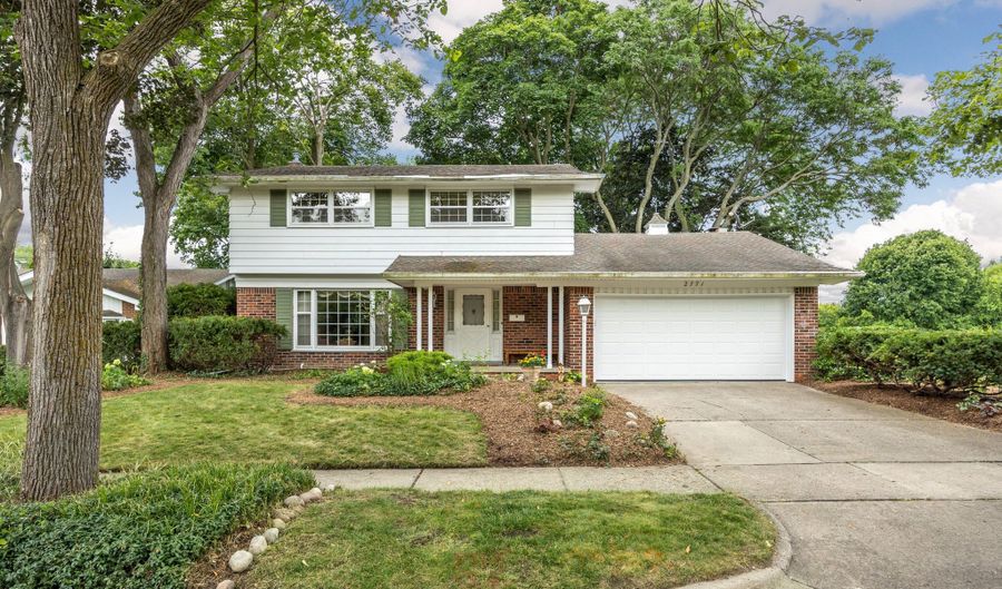 2771 Briarcliff St, Ann Arbor, MI 48105 - 4 Beds, 3 Bath