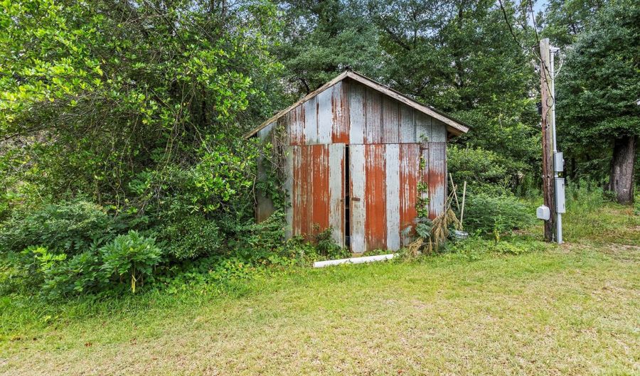 92 Alex Ln, Bamberg, SC 29003 - 2 Beds, 2 Bath
