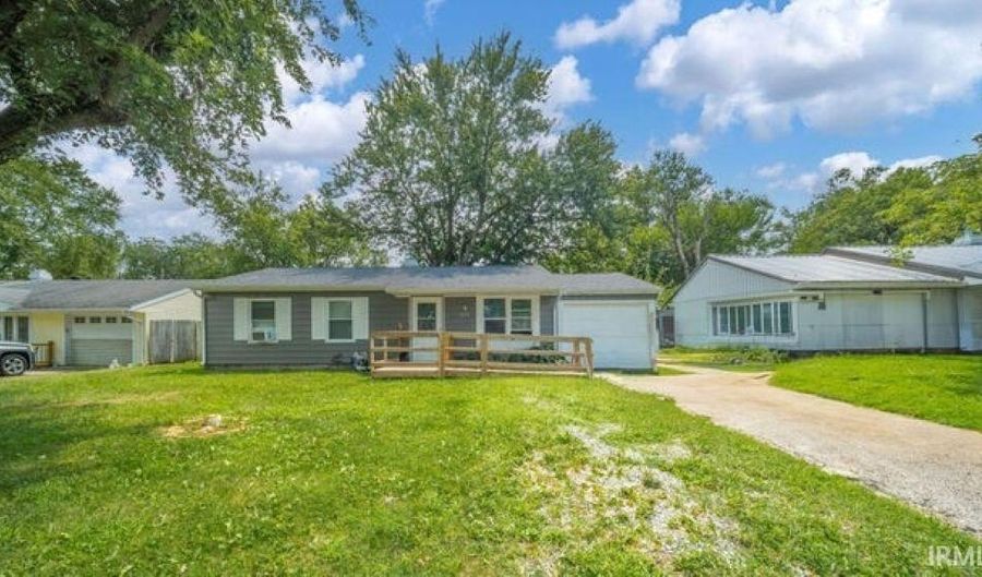 2311 S Fairlawn Way, Anderson, IN 46011 - 3 Beds, 1 Bath